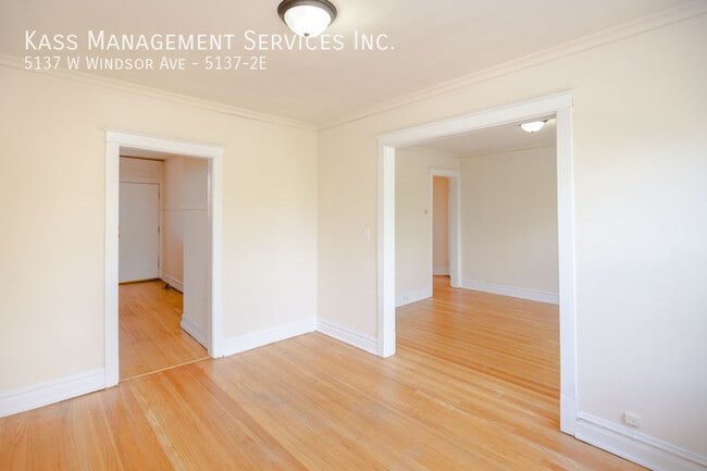 Building Photo - 5137 W Windsor Ave