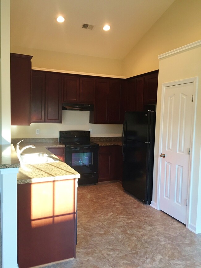 Building Photo - Simpsonville, 3bd/2ba, 1252SF