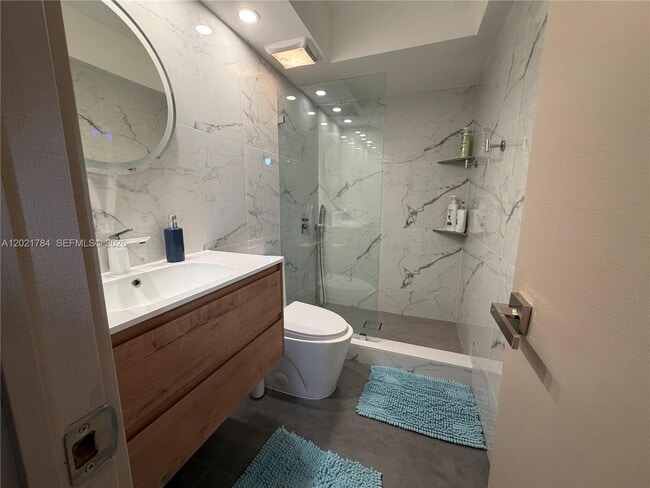Building Photo - 2030 S Ocean Dr