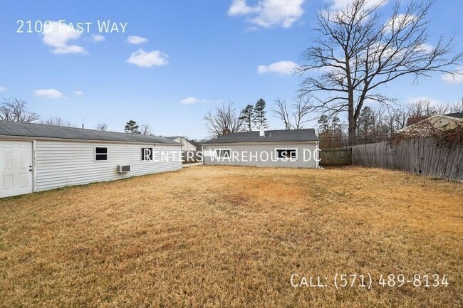 Building Photo - 2100 East Wy