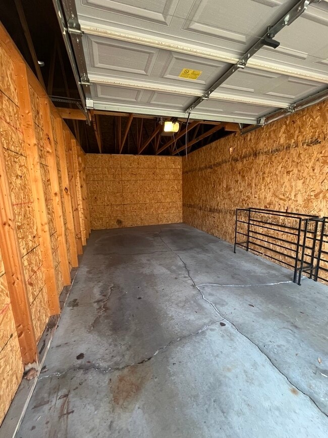 Building Photo - 1524 W Sand Bar Ct