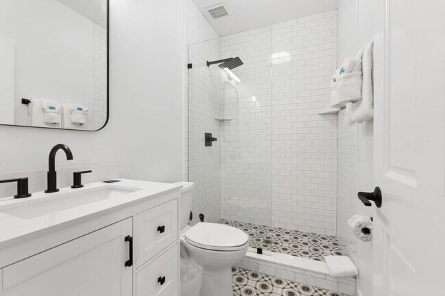 Building Photo - 27 Old Mission Ave