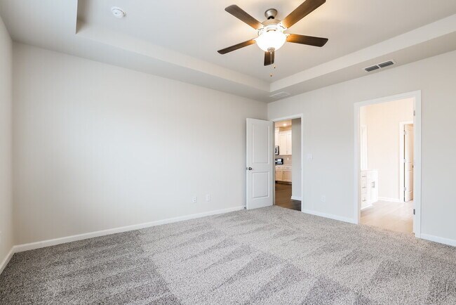 Building Photo - 5841 Hackberry Ln