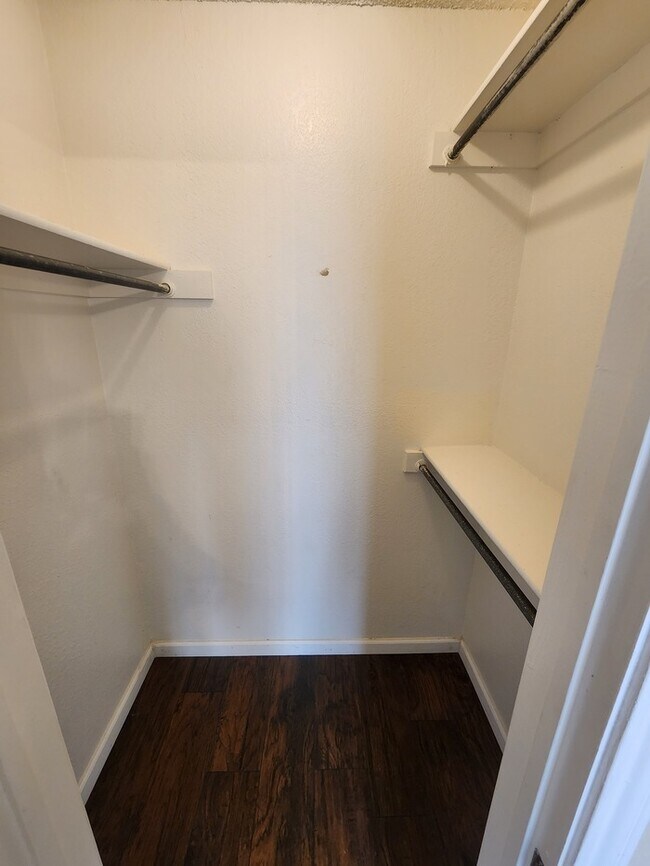 Building Photo - 1 bed 1 bath condo