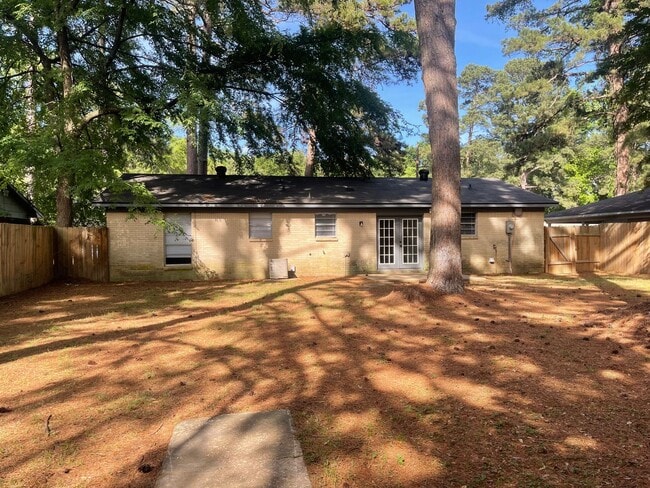 Building Photo - All that is missing is You!