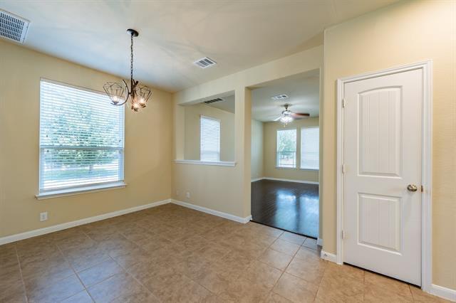 Building Photo - 939 Alamo Plaza Dr