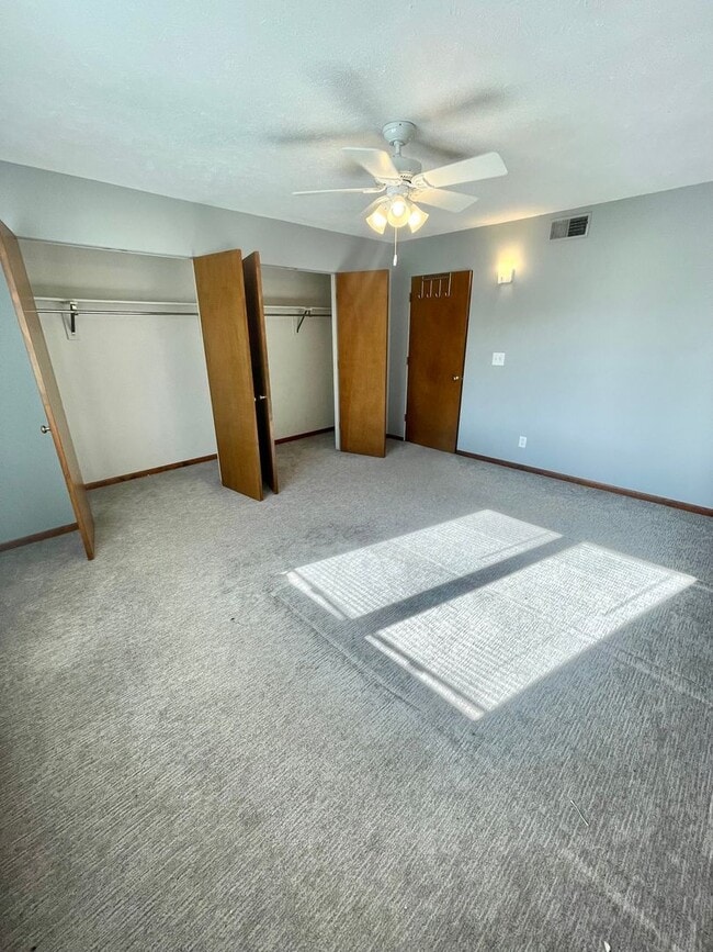 Building Photo - 602 W 23rd Ave