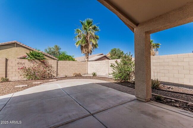 Building Photo - 17562 W Dalea Dr