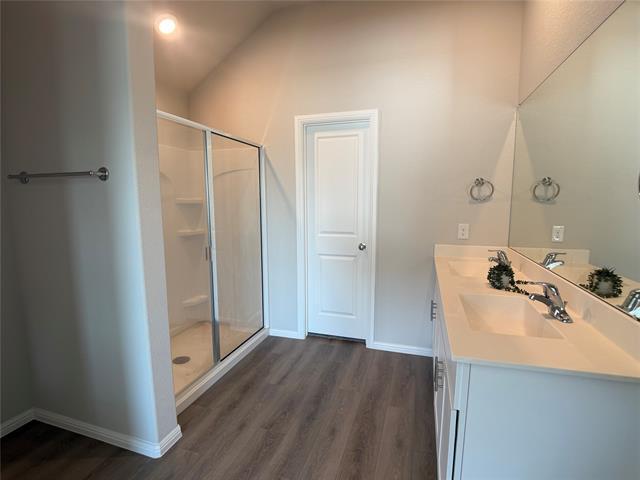 Building Photo - 401 Forsyth Dr