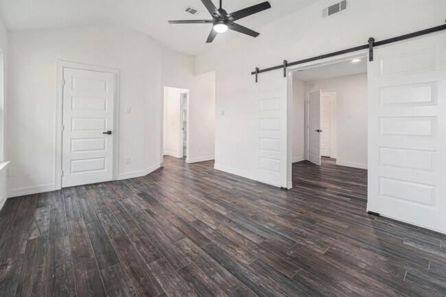 Building Photo - 614 Magnolia Bend St