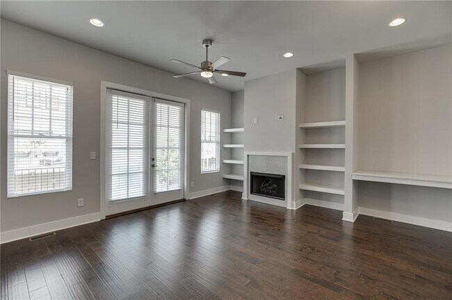 Building Photo - 721 Taylor Ct