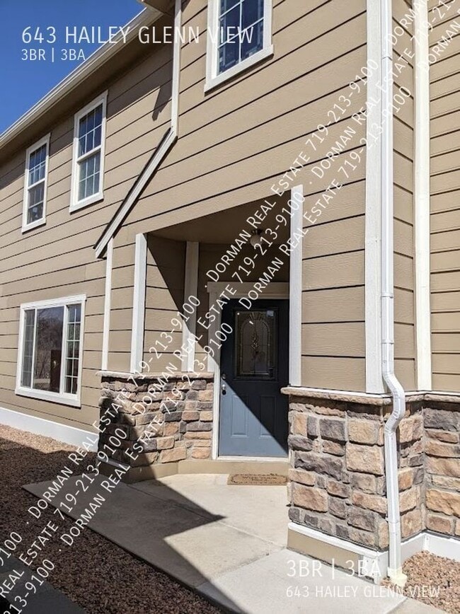Building Photo - 643 Hailey Glenn View
