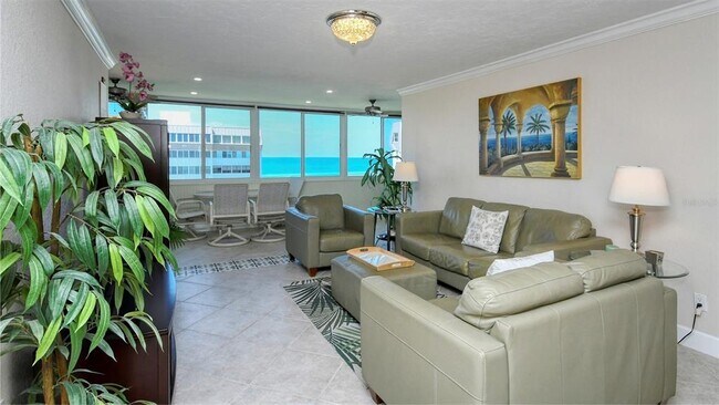 Building Photo - 1125 W Peppertree Dr