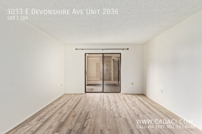 Building Photo - 3033 E Devonshire Ave