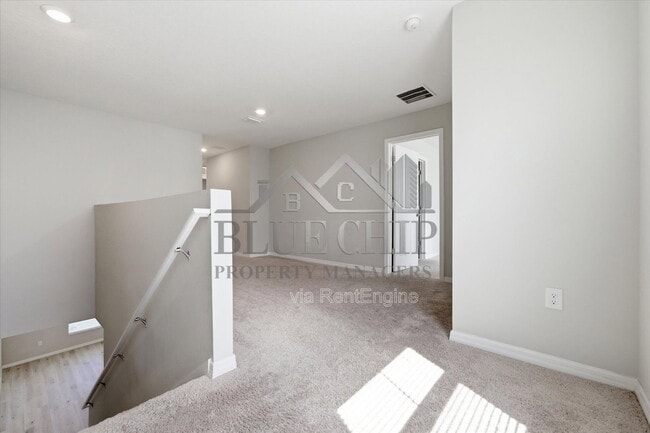Building Photo - 12937 Camarillo Pl