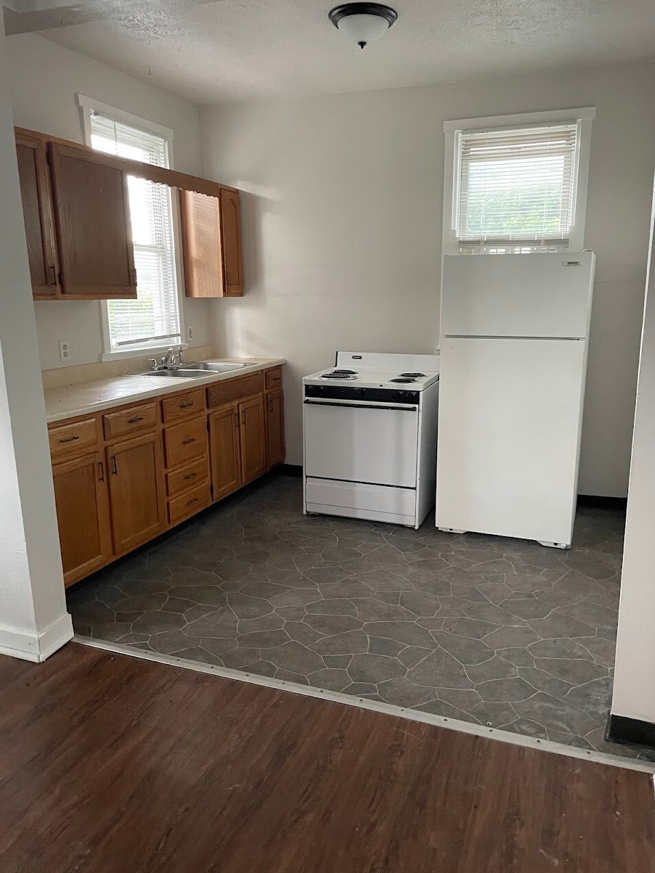 Unit #2 - 516 Center Ave