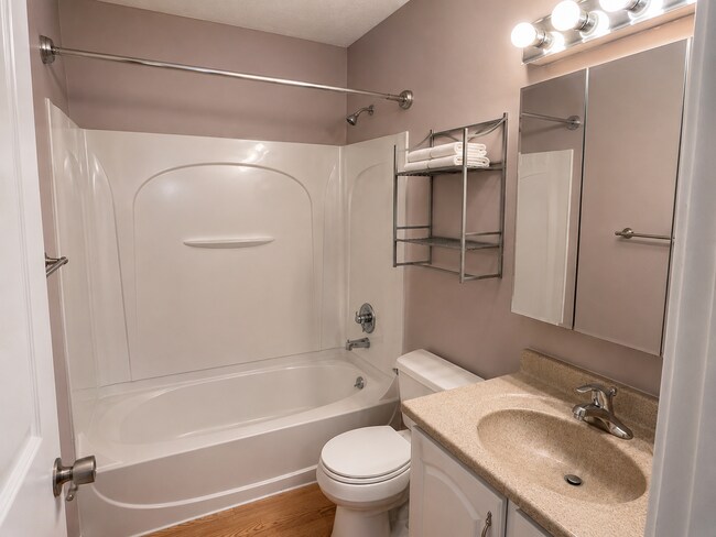 Building Photo - 5103 Mediterranean Ct