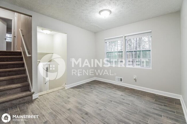 Building Photo - 4663 GREENBRIAR Trail SW, Atlanta, GA 30331