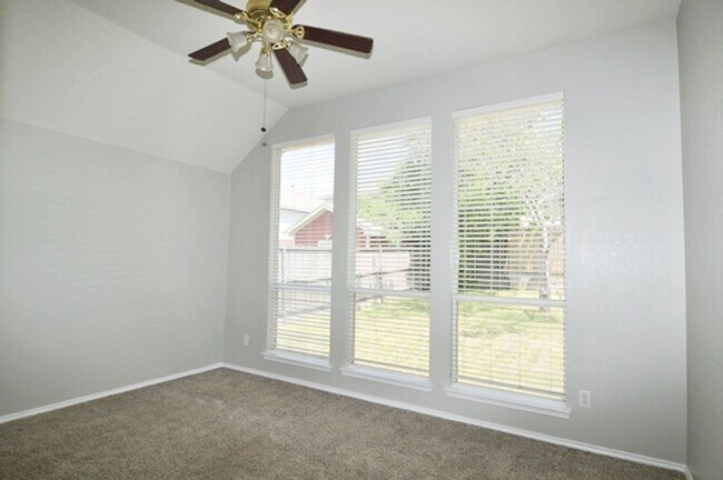 Building Photo - VIEW NOW/COMING SOON - Charming Cul-de-Sac Home in Rockwall with Flexible Floorplan & Spacious Ba...