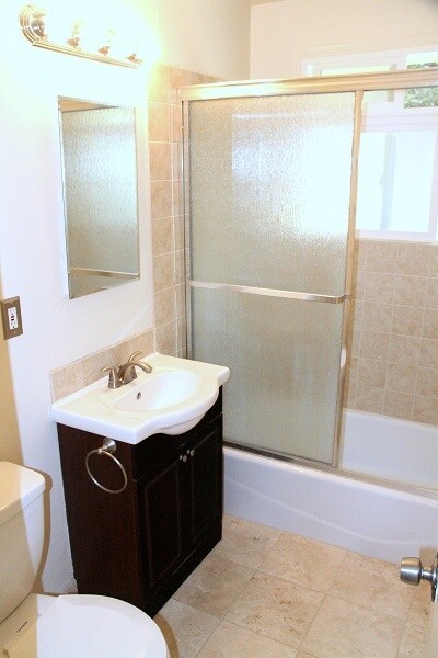 Building Photo - 2507 Blossom Ln