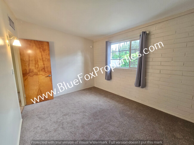 Building Photo - 3240 E Halcyon Pl