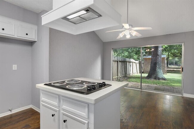 Building Photo - 13314 Ravensway Dr