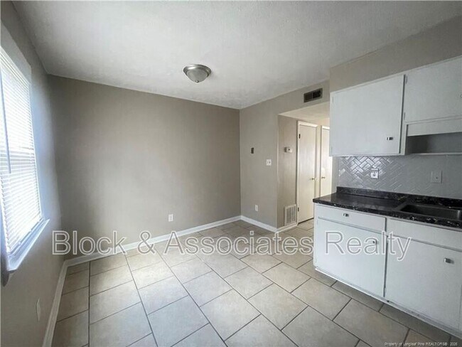 Building Photo - 4959 Galveston Dr