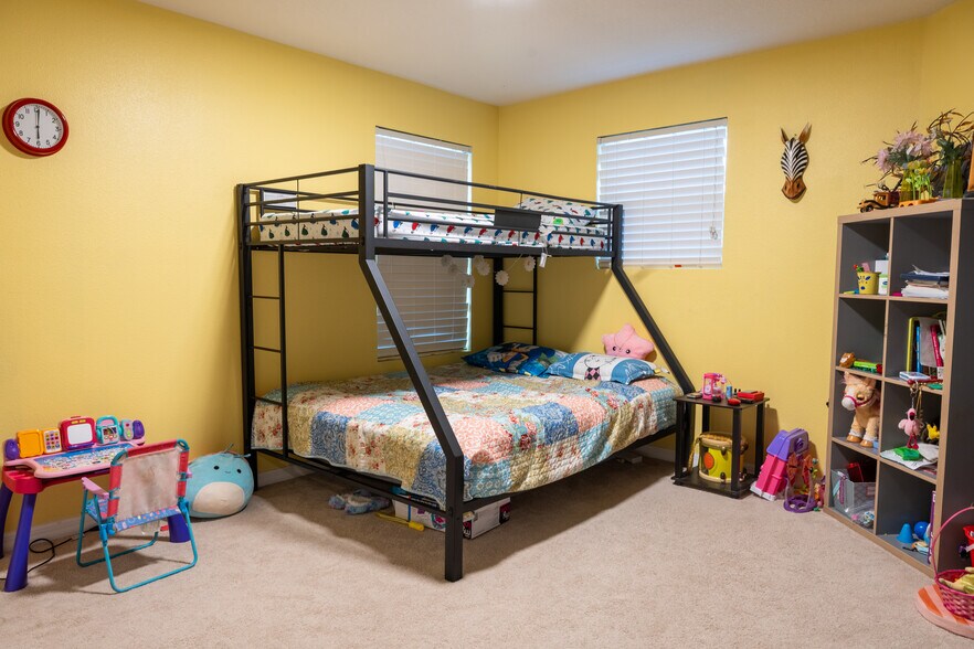 Building Photo - 19376 Roseate Dr