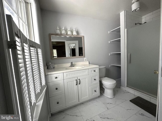 Building Photo - 623 Sean Dr