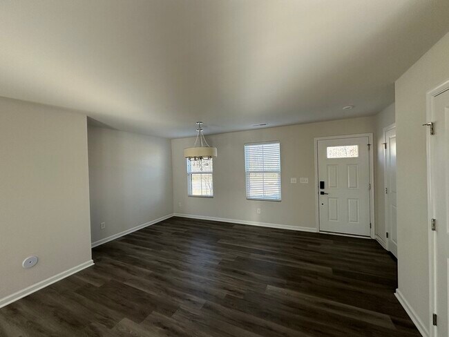 Building Photo - Like NEW 2 Story Single Family Home w/ Fen...