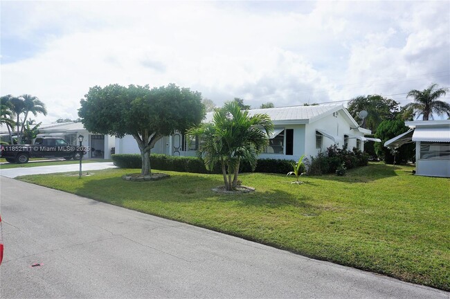 Building Photo - 708 SW 24th St