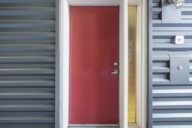 Building Photo - Modern Industrial Loft in Jack London Square