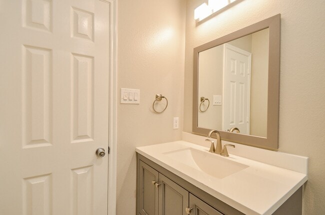 Building Photo - 9518 Prairie Dale Ct