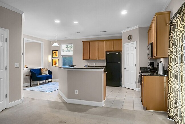 Building Photo - 1519 Thoroughbred Blvd