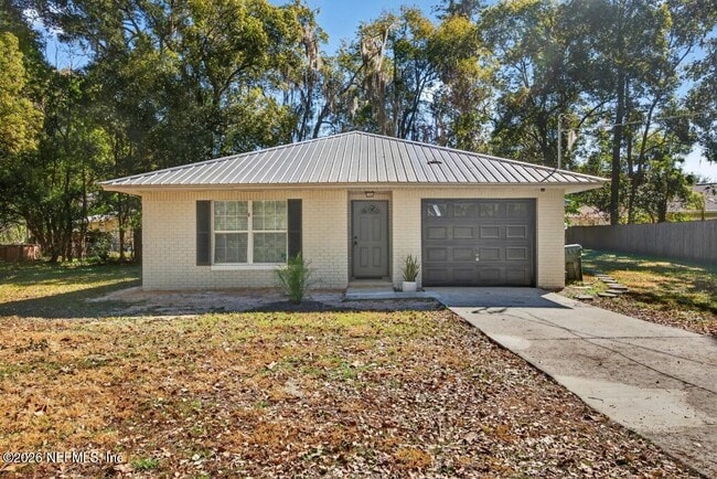 Building Photo - 411 Pearl St