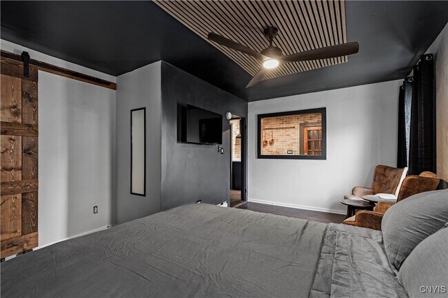 Building Photo - 4 1st St