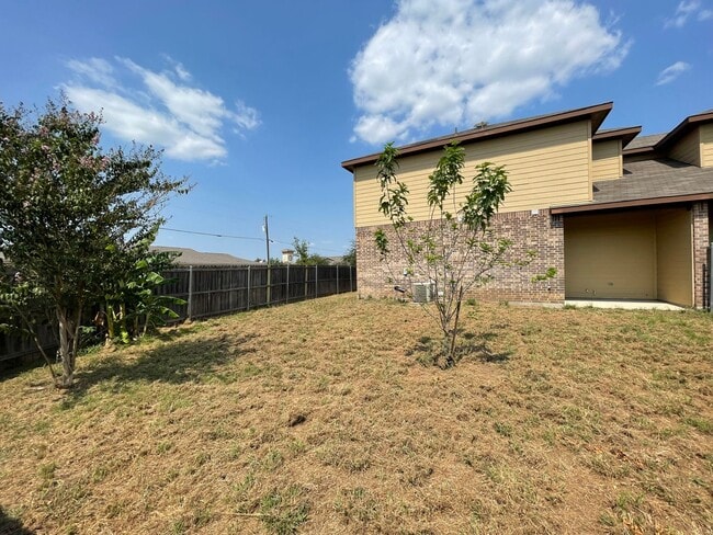 Building Photo - Townhome for rent