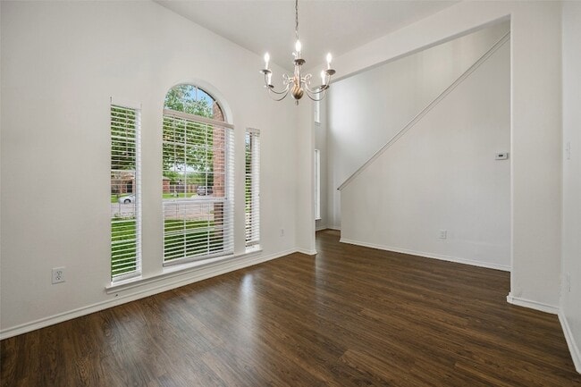 Building Photo - 18401 Sunrise Oaks Ct