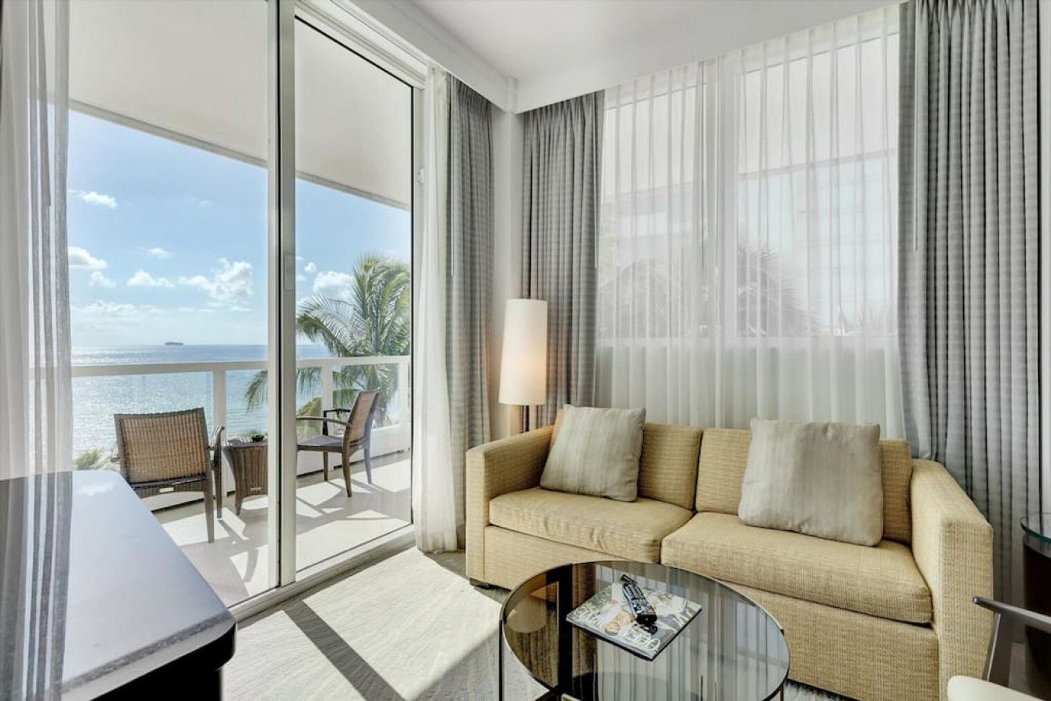 Building Photo - 4391 Collins Ave