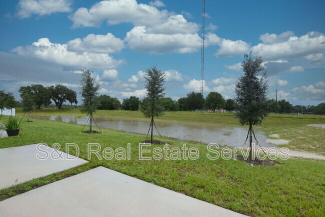 Building Photo - 4130 Collegiate Blvd