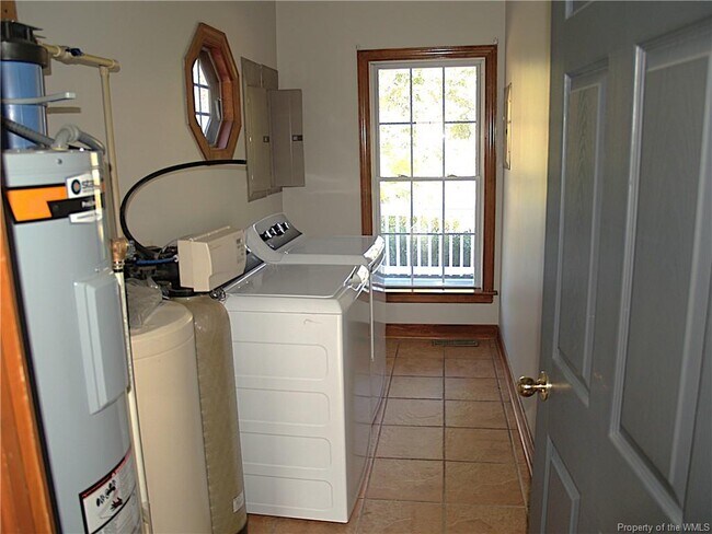 Building Photo - 11950 Union Camp Rd