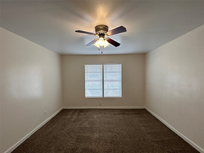 Building Photo - 5415 Scott St