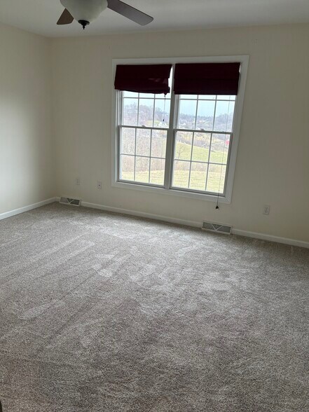 3rd bedroom - 409 Arabela Ct