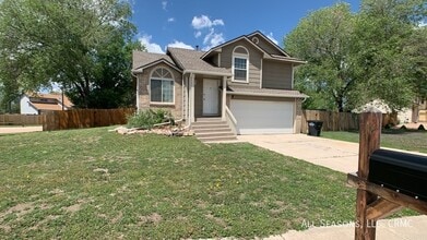 Building Photo - 210 Wallace St