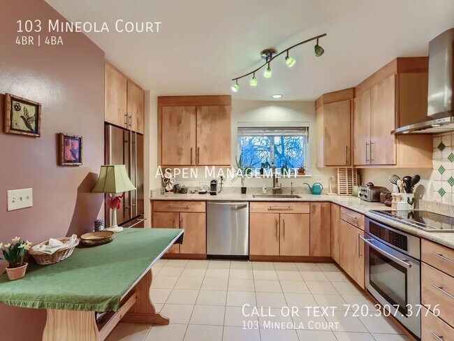 Building Photo - 103 Mineola Ct