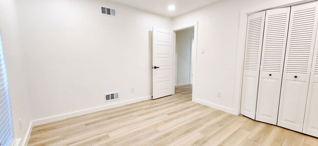 Building Photo - 1607 Centenary Dr