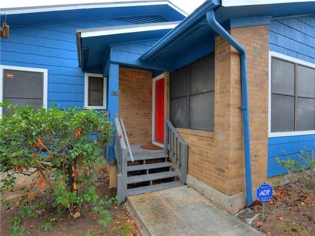 Building Photo - 904 Walter St