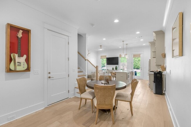 Building Photo - Luxury Townhome Living in Moores Mill — Style, Comfort & Prime Auburn Convenience