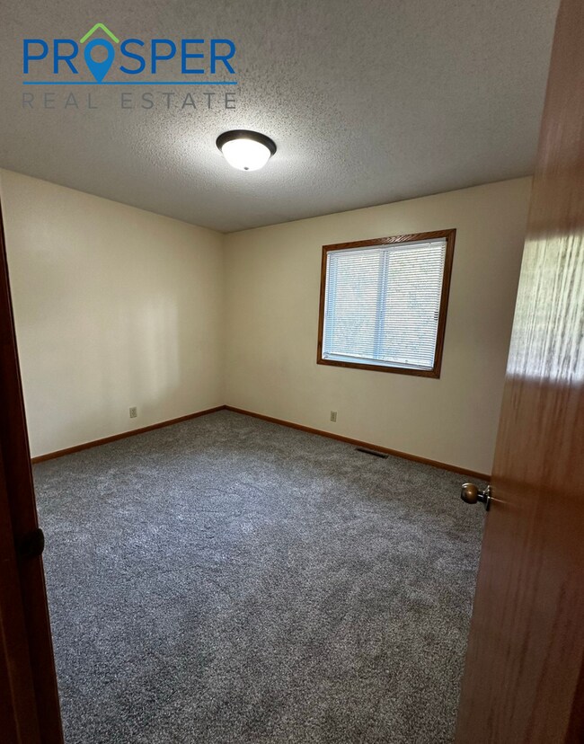 Building Photo - South Eau Claire Living Without Compromise