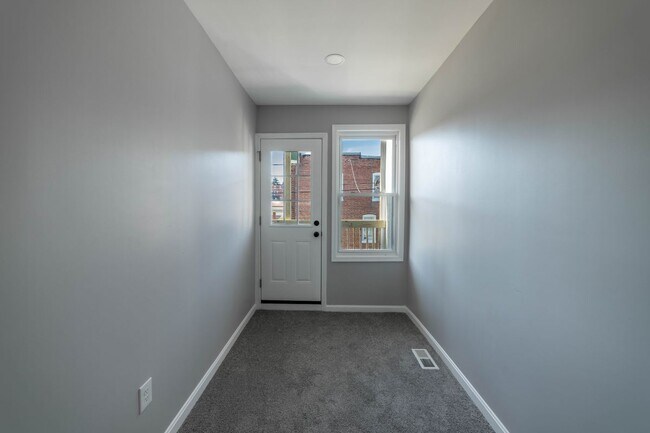 Building Photo - 2600 Garrett Ave